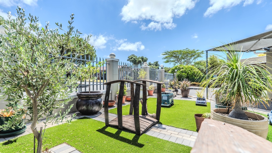 4 Bedroom Property for Sale in Ferndale Western Cape